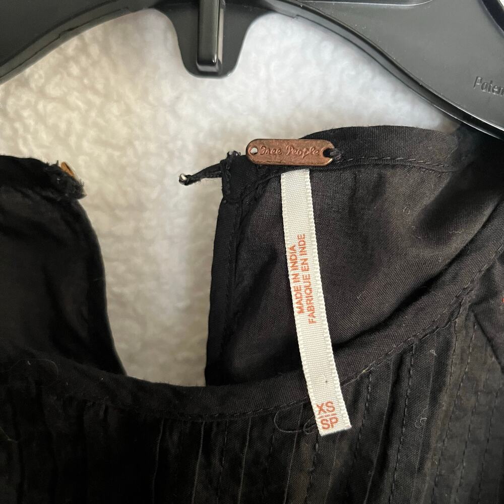 FREE PEOPLE black dress with purple and peach embroidery size XS 100% cotton - Picture 8 of 8